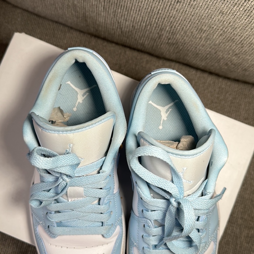 Jordan 1’s - Picture 3 of 4